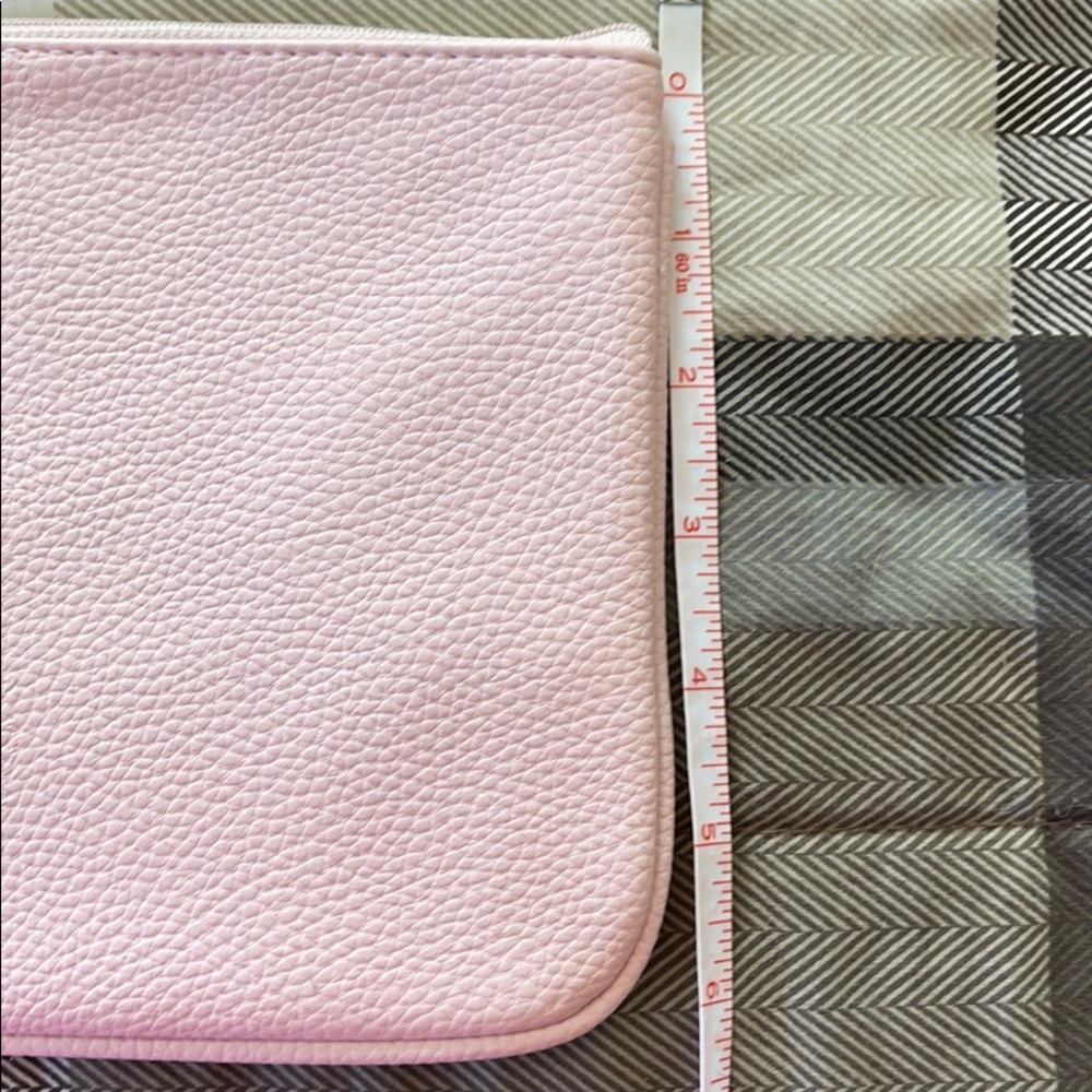 Pink clutch - Picture 2 of 3